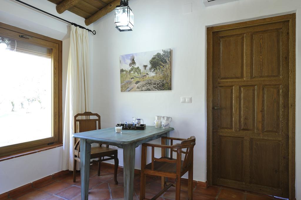 Finca Las Abubillas Jaraicejo Room photo
